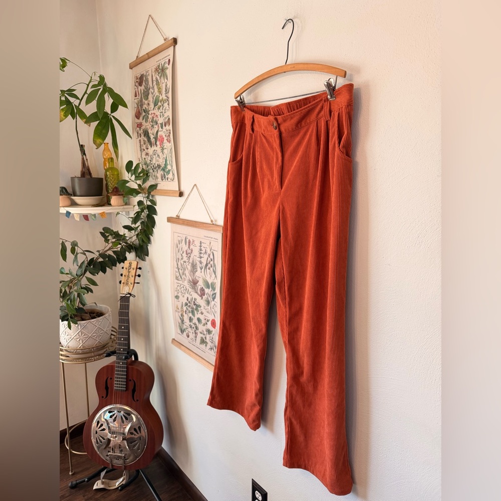 HALARA - X-Large - Mid Rise Burnt Orange Corduroy Trousers